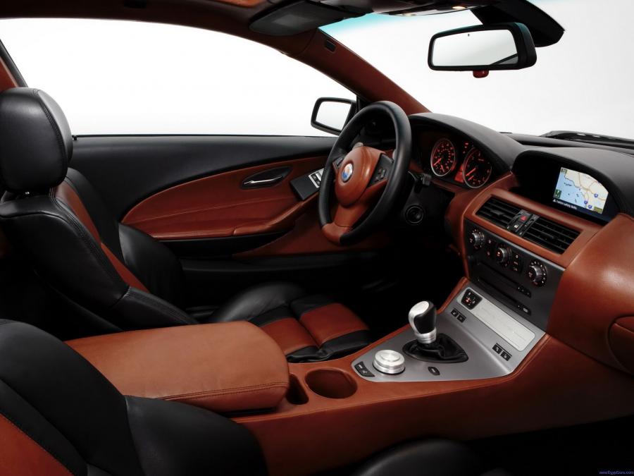 Интерьер Fisker Latigo CS 2006 года  (фото 5 из 18)